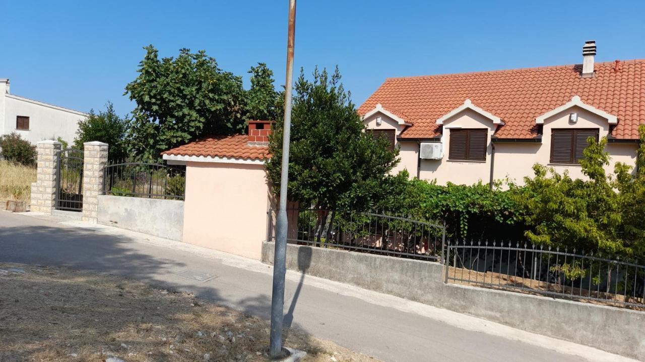 Apartmani A.Teskera Trogir Exterior photo