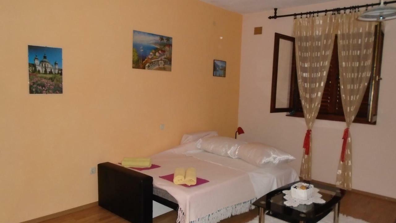 Apartmani A.Teskera Trogir Exterior photo